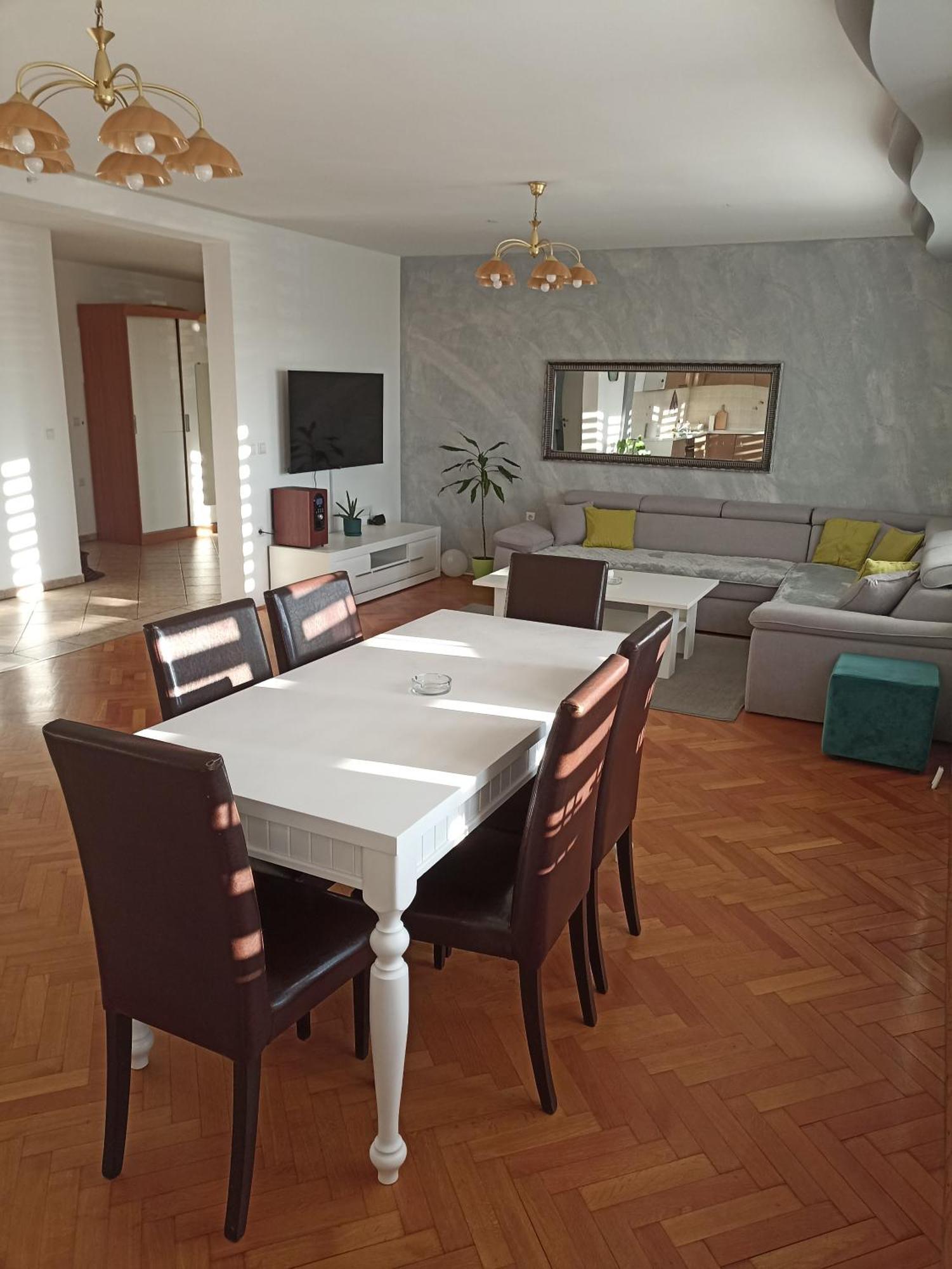 Apartment Royal